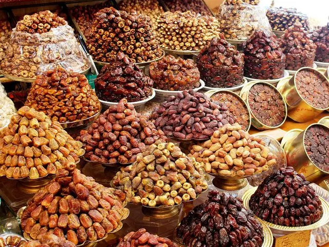 أنواع التمور المختلفة وما فائدتها مع بيك إتشانس